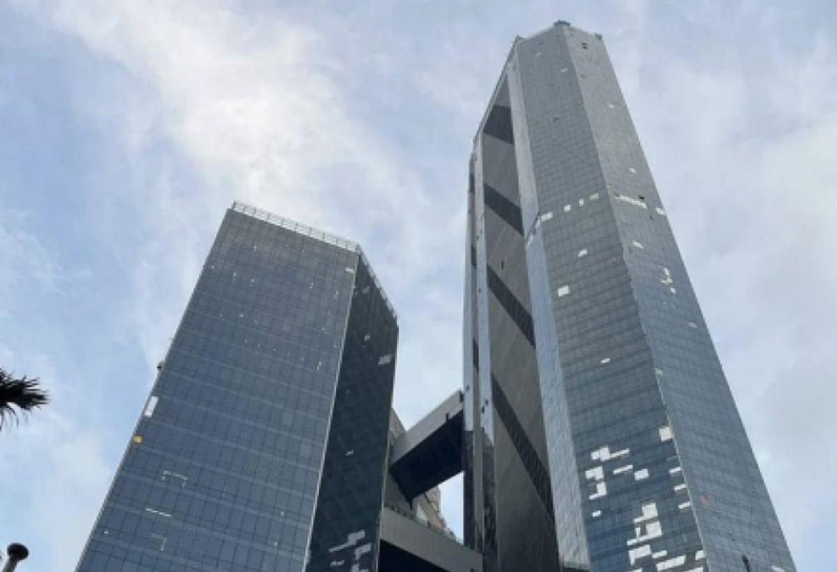 Oxley Towers façade